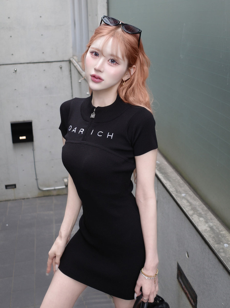 モデル:165cm(着用サイズ:FREE 着用カラー:BLK)