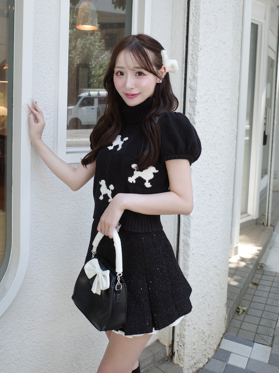モデル:156cm(着用サイズ:FREE 着用カラー:BLK)