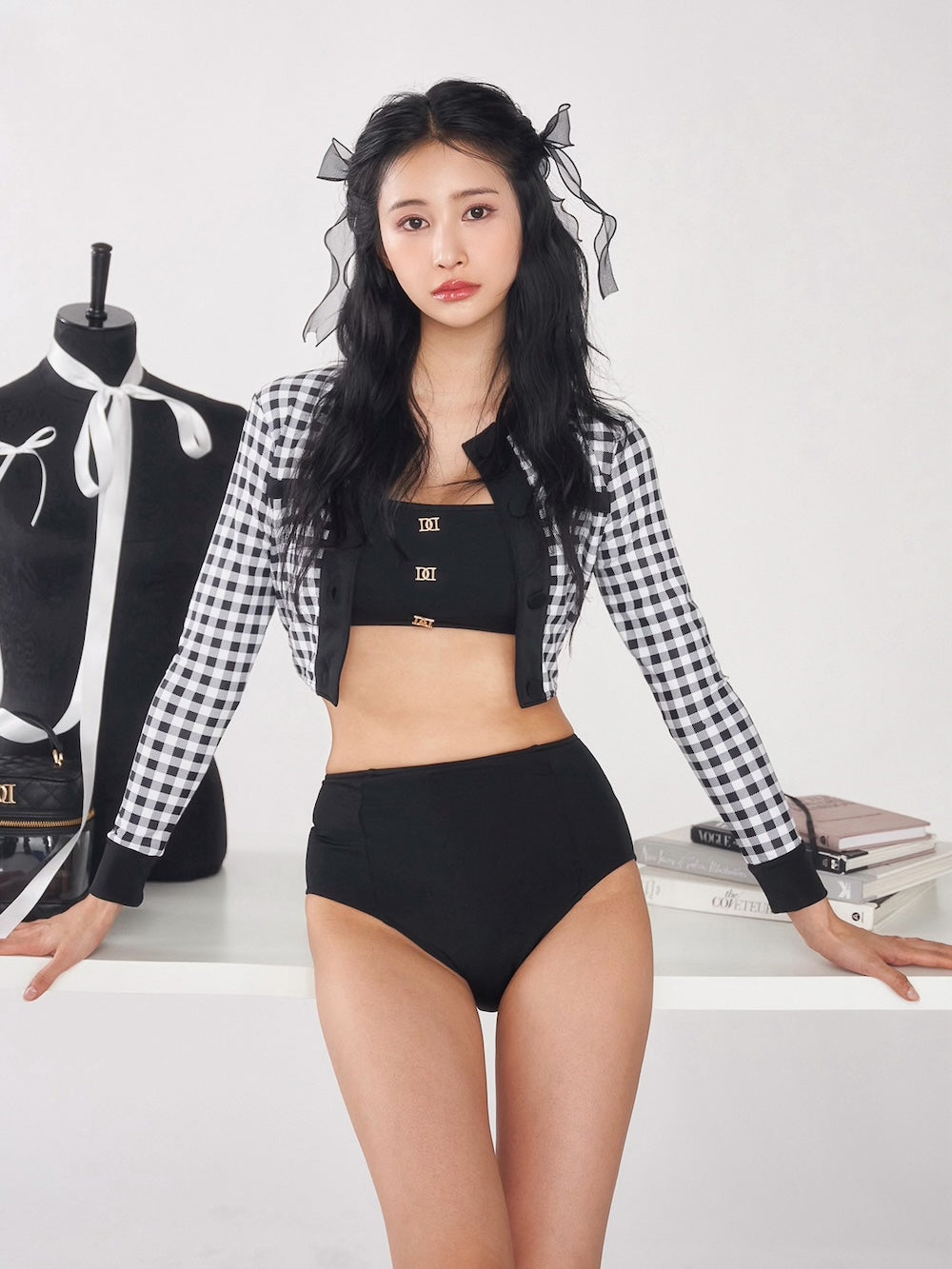 モデル:168cm(着用サイズ:FREE 着用カラー:BLK)