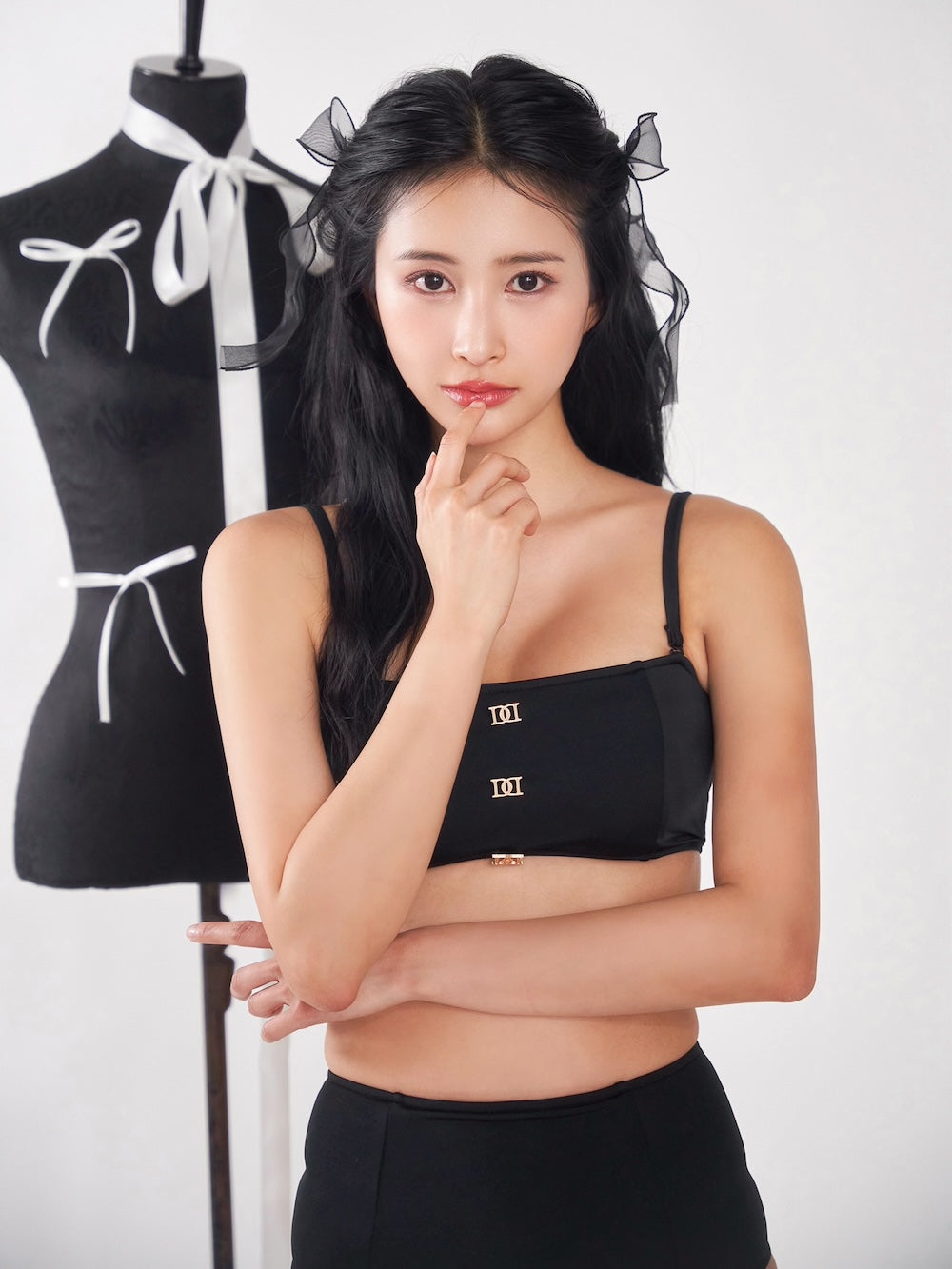 モデル:168cm(着用サイズ:FREE 着用カラー:BLK)