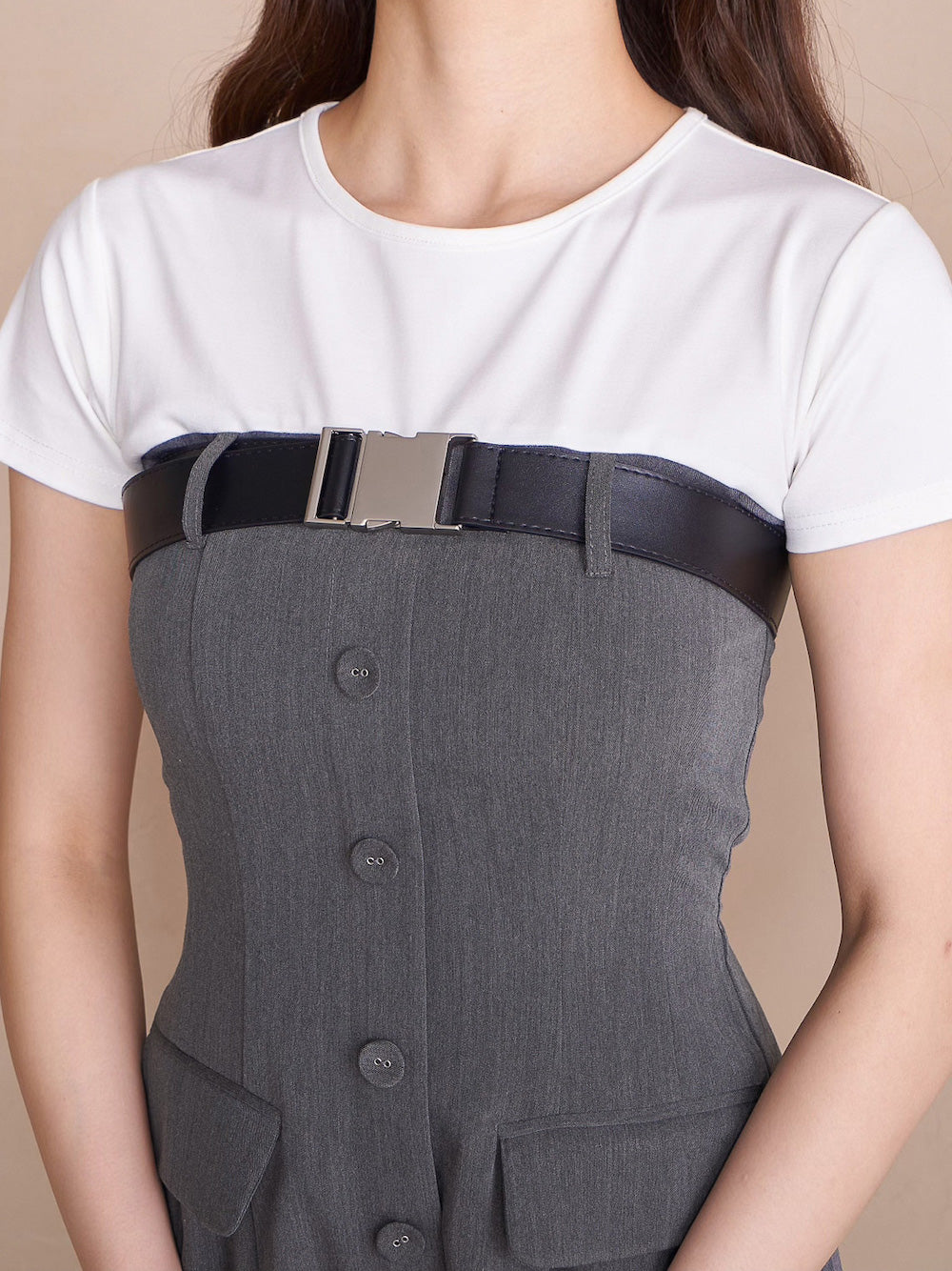 モデル:164cm(着用サイズ:FREE 着用カラー:GRY)
