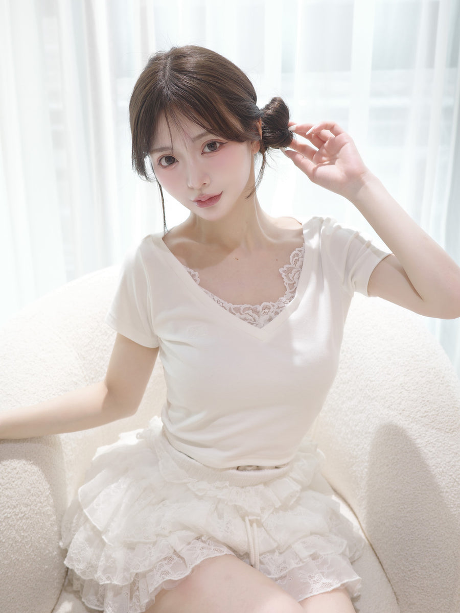 モデル:158cm(着用サイズ:FREE 着用カラー:WHT)