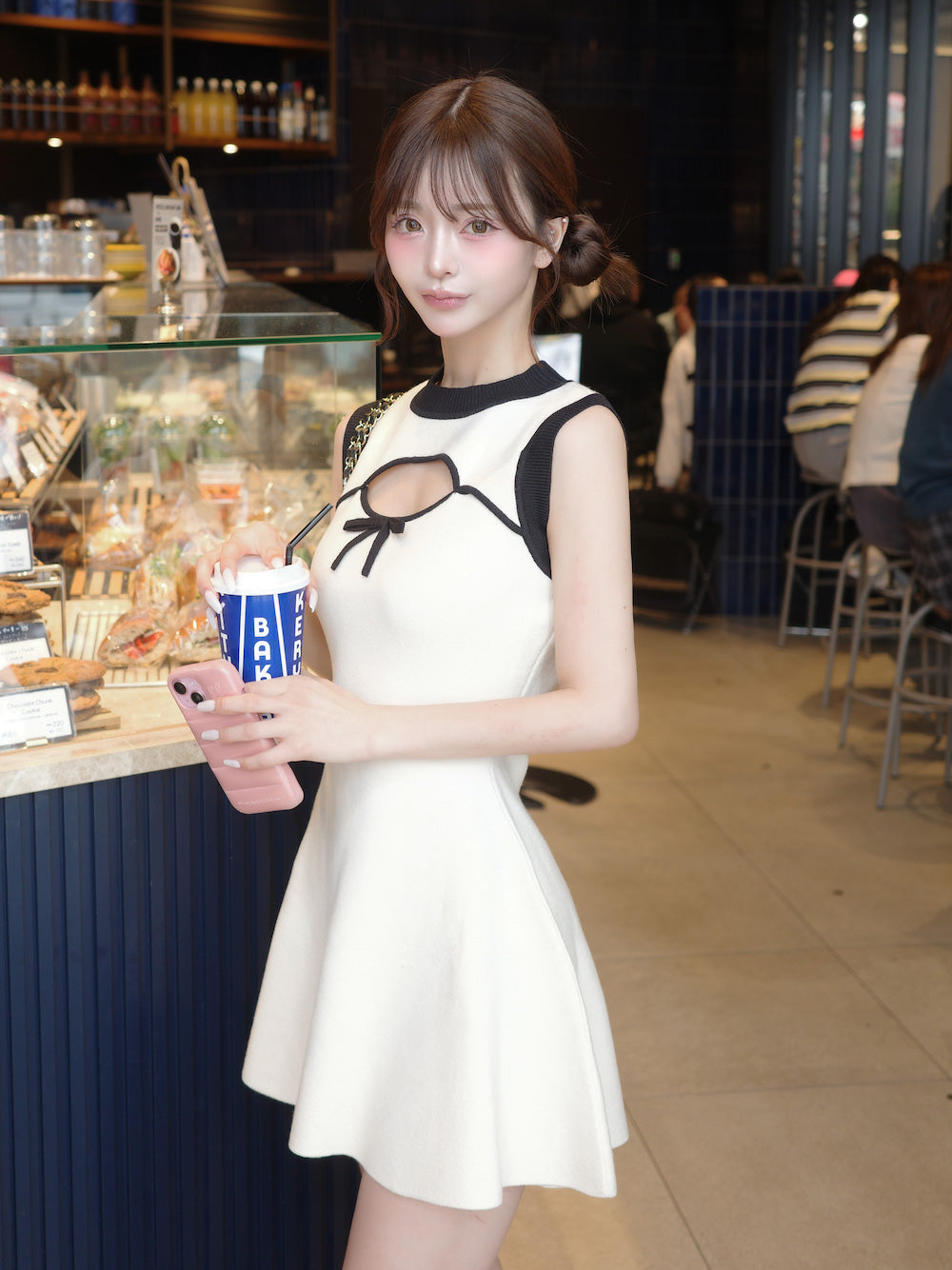 モデル:158cm(着用サイズ:FREE 着用カラー:IVO)
