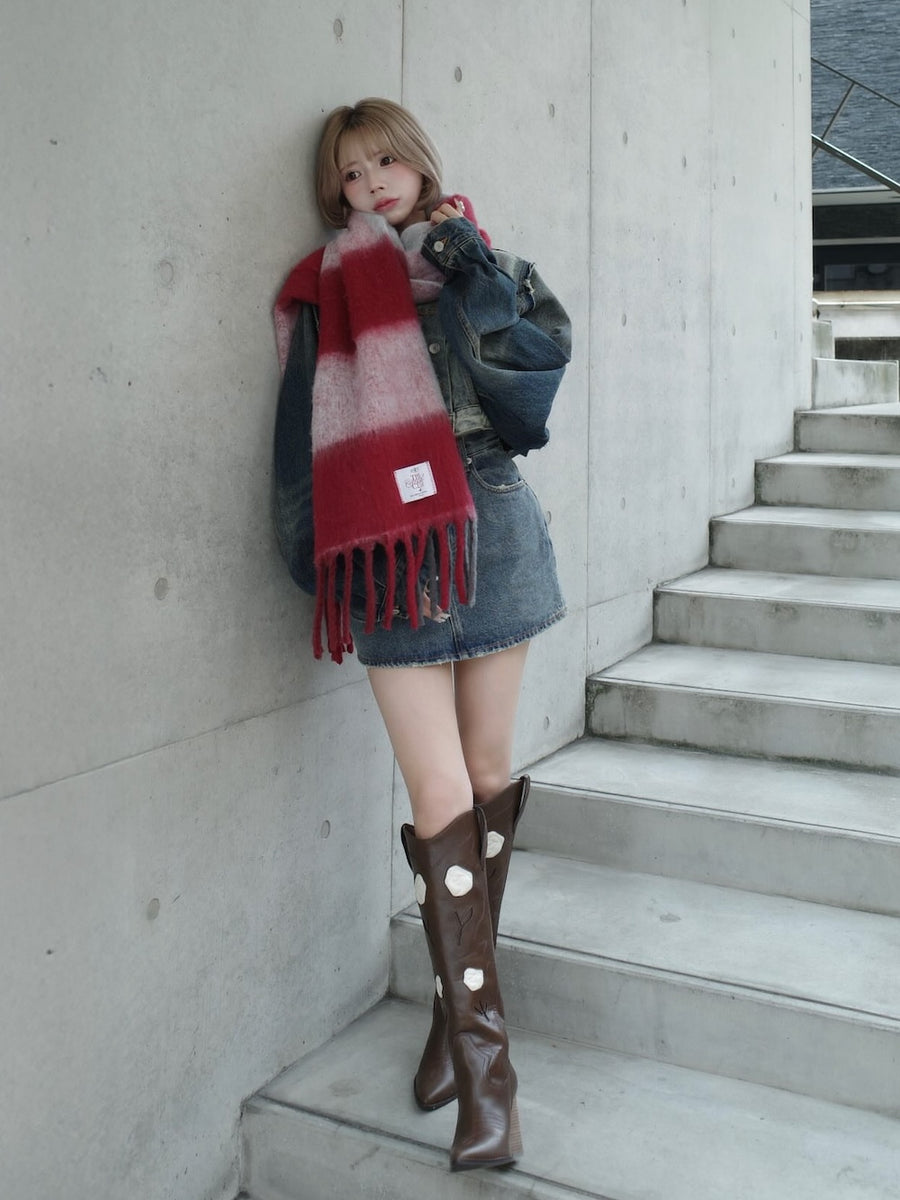 モデル:155cm(着用サイズ:FREE 着用カラー:BLU)