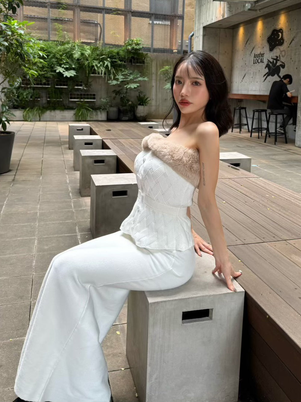 モデル:155cm(着用サイズ:FREE 着用カラー:IVO)