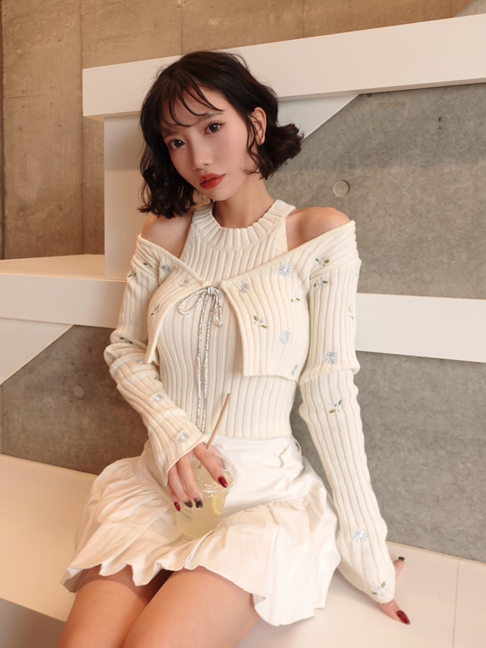 モデル:155cm(着用サイズ:FREE 着用カラー:WHT)
