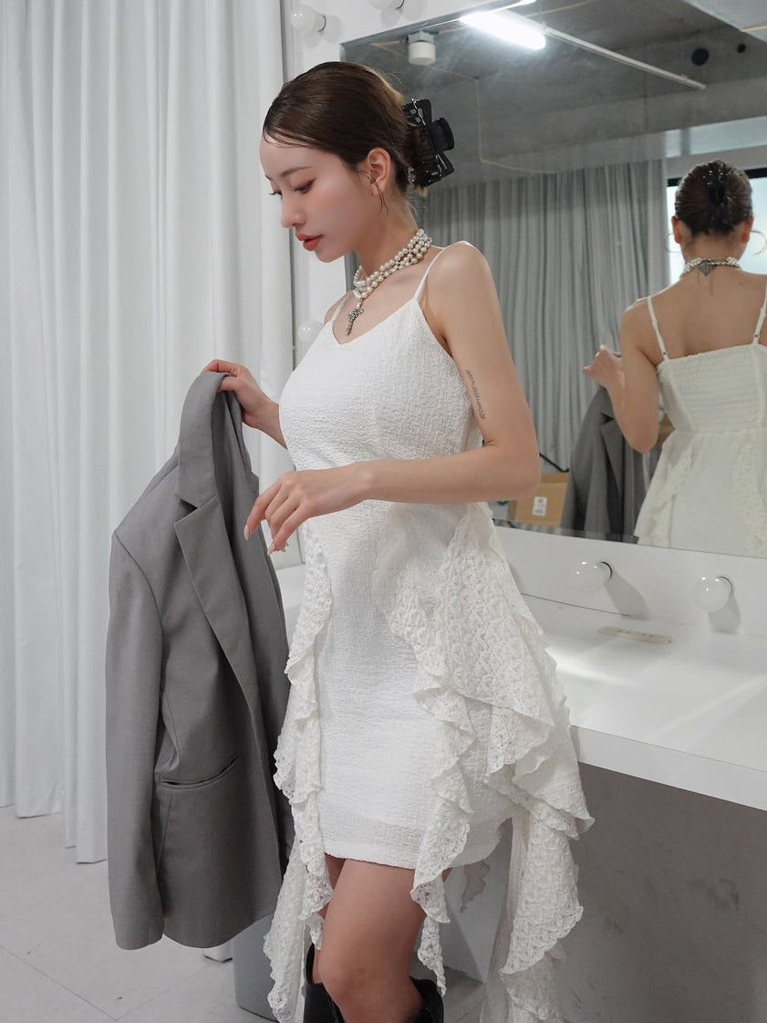 モデル:156cm(着用サイズ:FREE 着用カラー:WHT)