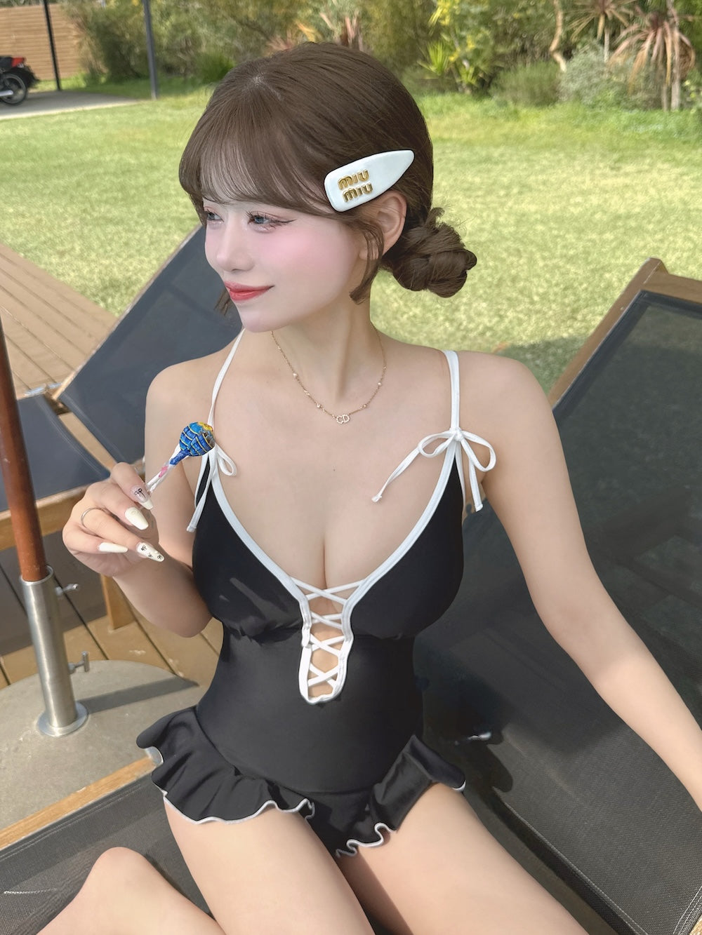 モデル:159cm(着用サイズ:FREE 着用カラー:BLK)