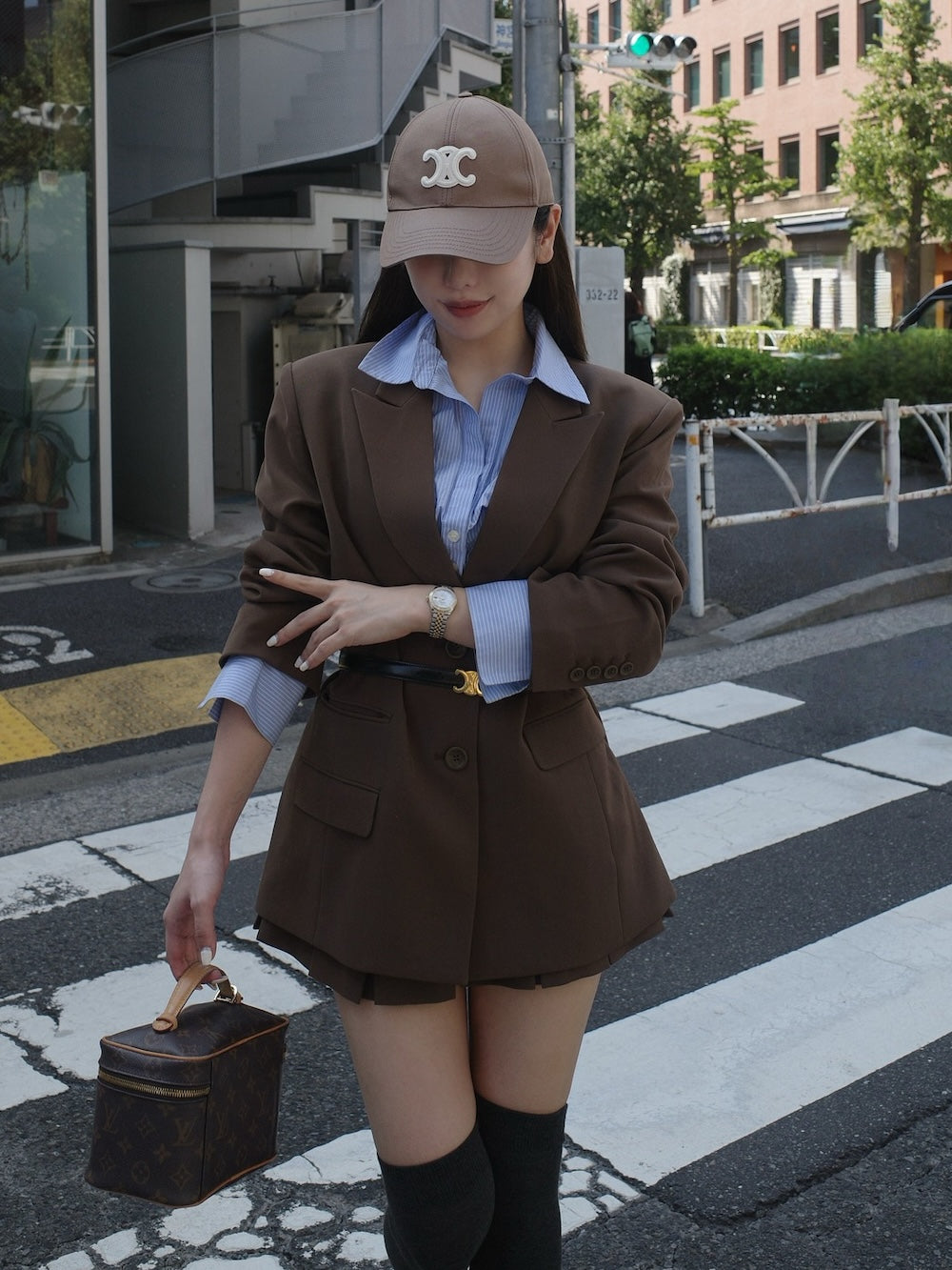 モデル:156cm(着用サイズ:FREE 着用カラー:BRN)
