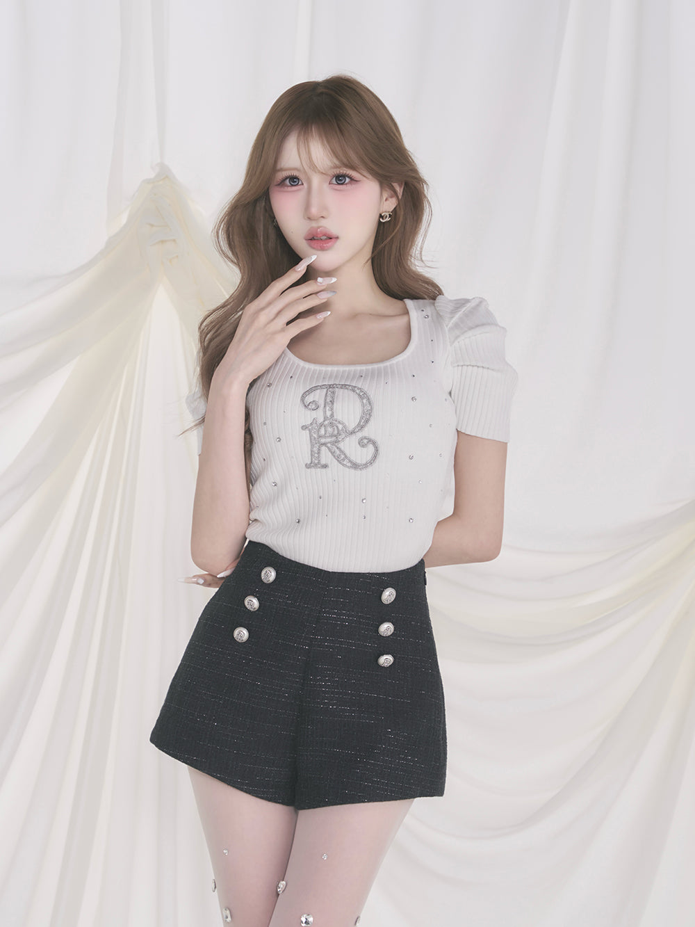モデル:165cm(着用サイズ:S 着用カラー:BLK)