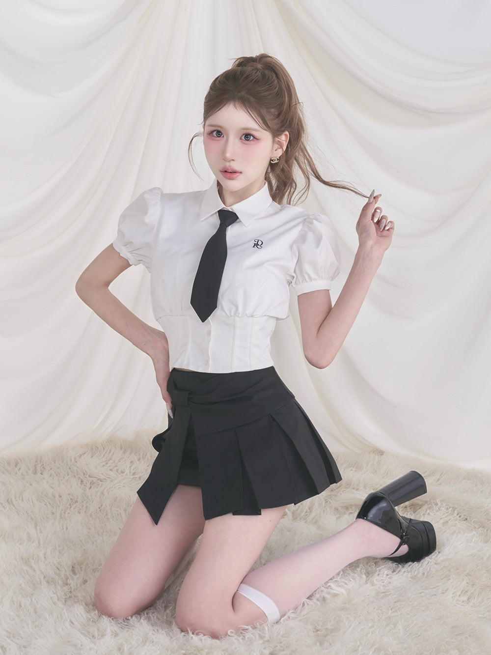 モデル:165cm(着用サイズ:FREE 着用カラー:WHT)