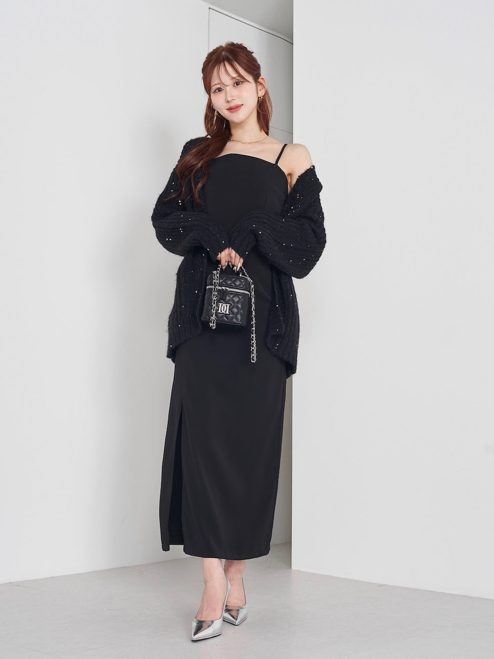 モデル:165cm(着用サイズ:FREE 着用カラー:BLK)