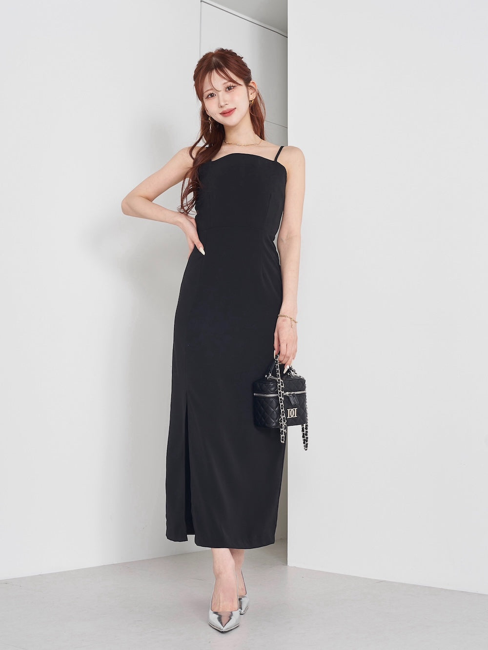 モデル:165cm(着用サイズ:FREE 着用カラー:BLK)