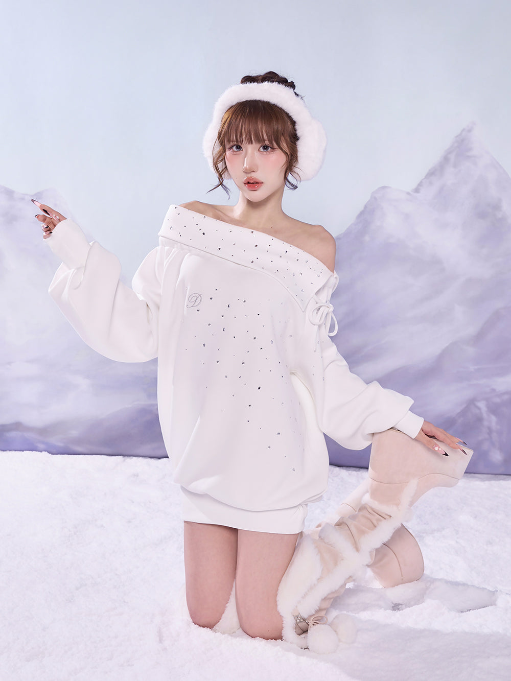 モデル:165cm(着用サイズ:FREE 着用カラー:WHT)