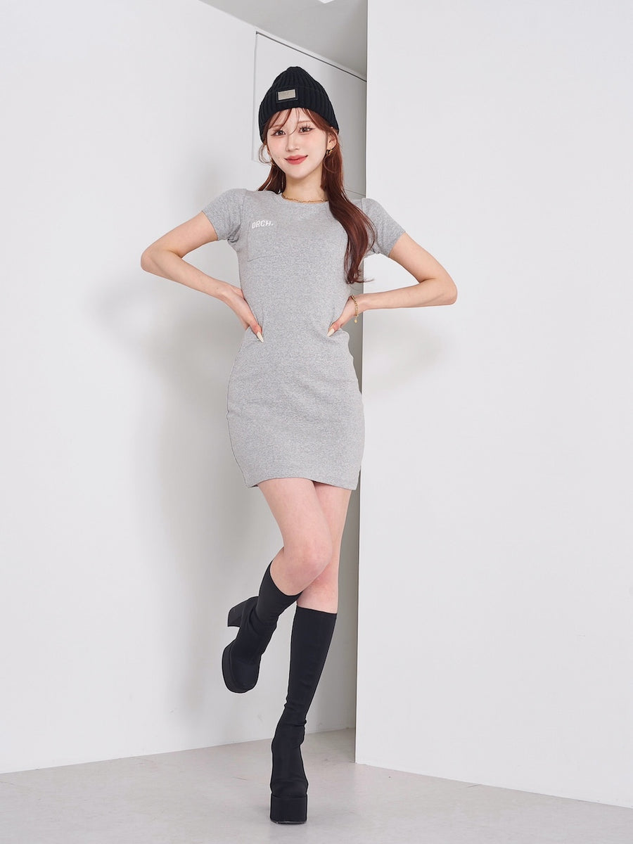 モデル:165cm(着用サイズ:FREE 着用カラー:GRY)