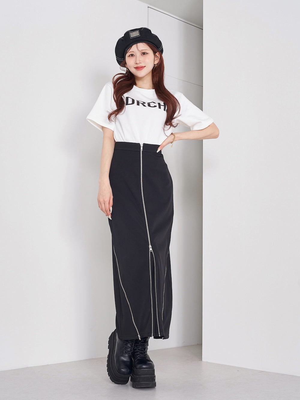 モデル:165cm(着用サイズ:FREE 着用カラー:WHT)