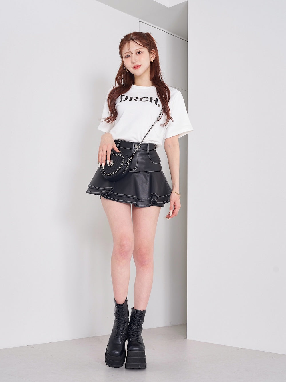 モデル:165cm(着用サイズ:FREE 着用カラー:WHT)