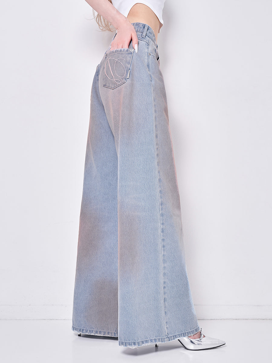 モデル:165cm(着用サイズ:S 着用カラー:I-BLU)