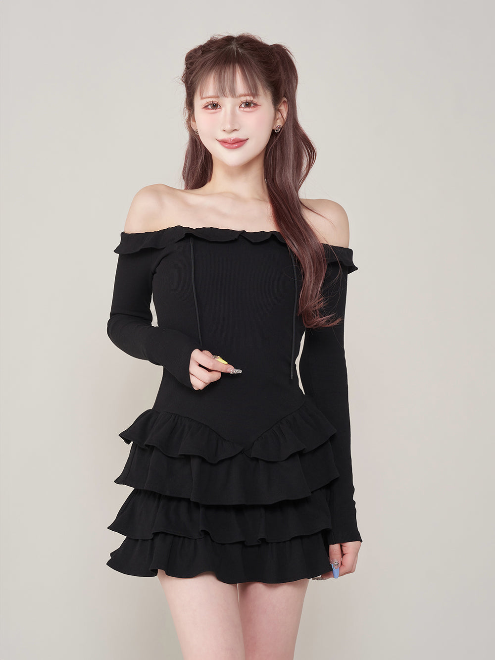 モデル:165cm(着用サイズ:FREE 着用カラー:BLK)
