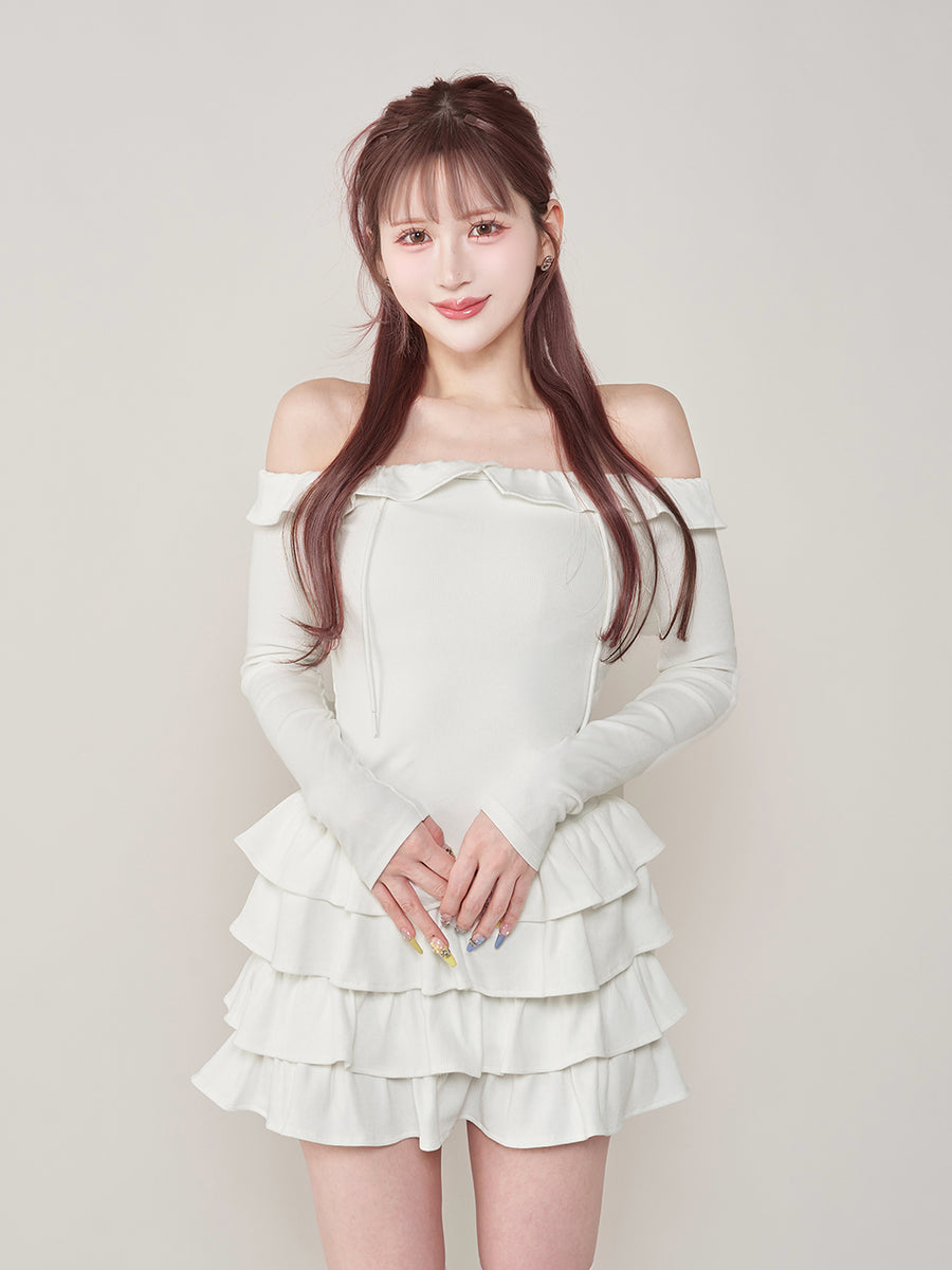 モデル:165cm(着用サイズ:FREE 着用カラー:WHT)