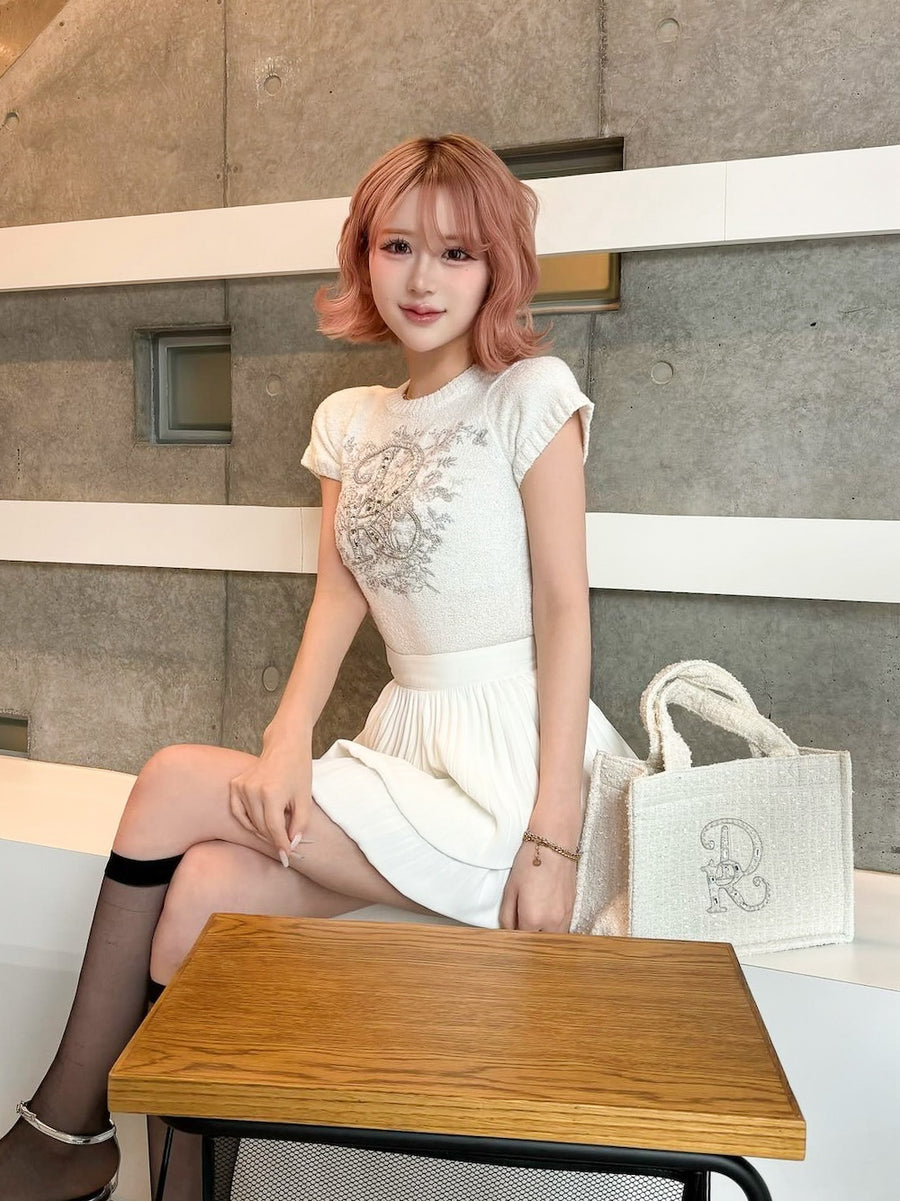 モデル:165cm(着用サイズ:FREE 着用カラー:WHT)