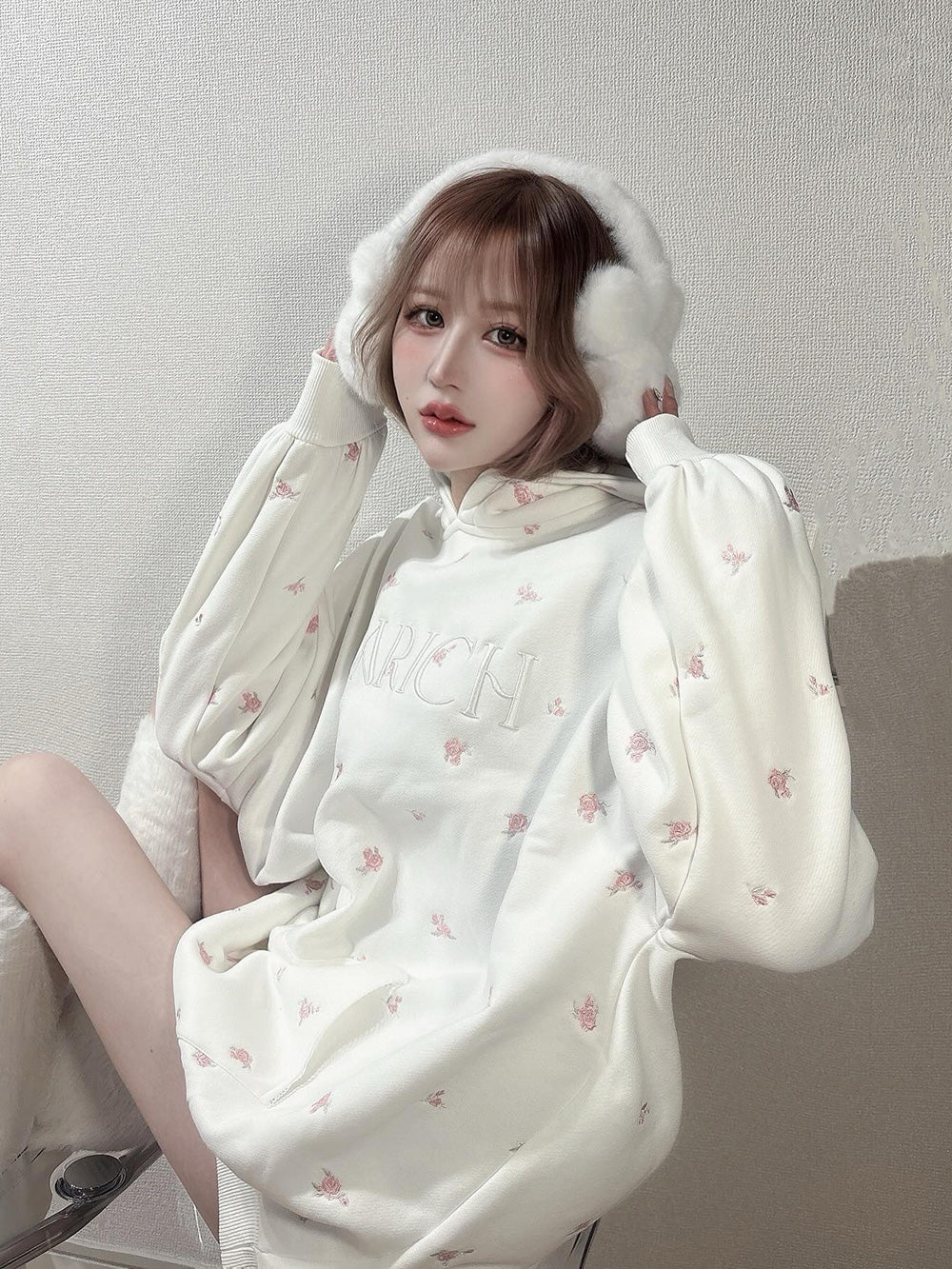 モデル:165cm(着用サイズ:FREE 着用カラー:WHT)