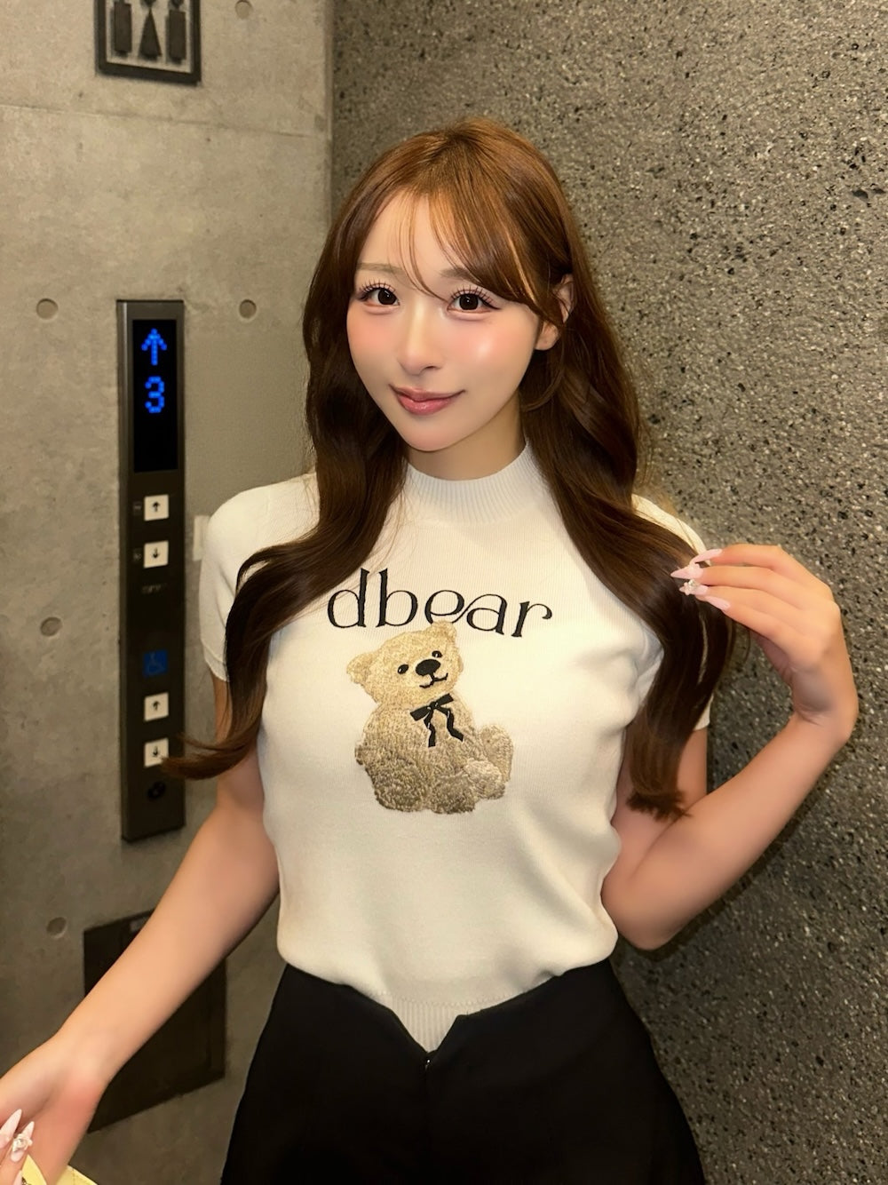 モデル:156cm(着用サイズ:FREE 着用カラー:WHT)
