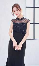 モデル:158cm(着用サイズ:FREE 着用カラー:BLK)