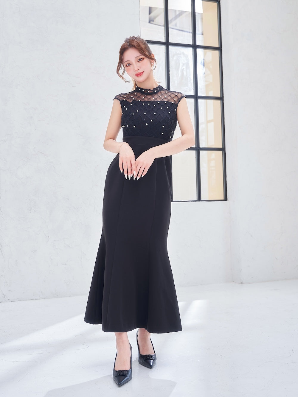 モデル:158cm(着用サイズ:FREE 着用カラー:BLK)