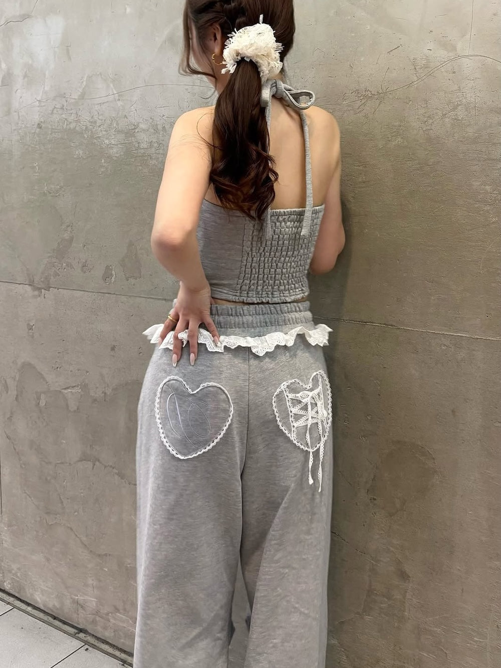 モデル:155cm(着用サイズ:FREE 着用カラー:GRY)