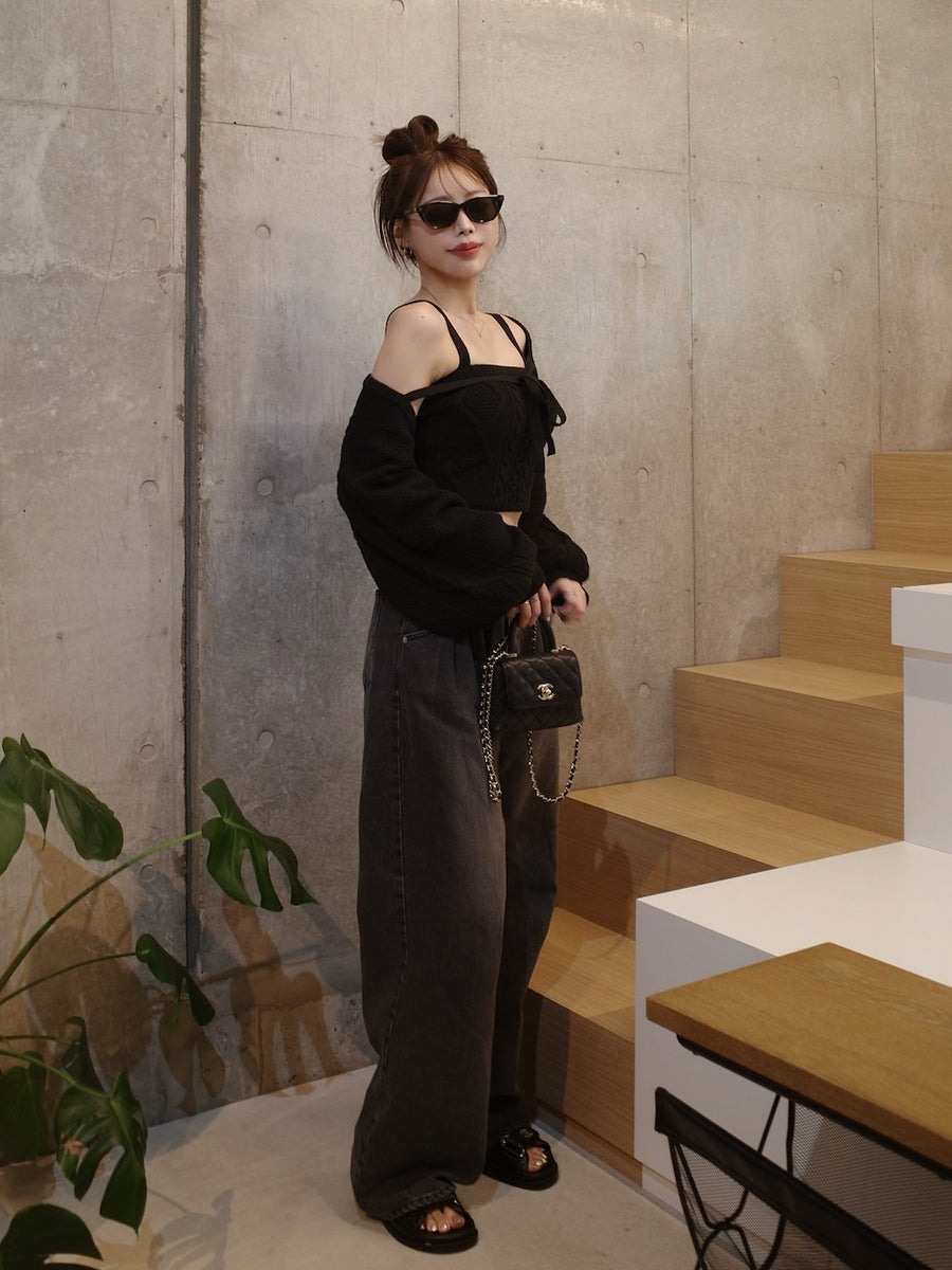 モデル:164cm(着用サイズ:FREE 着用カラー:BLK)