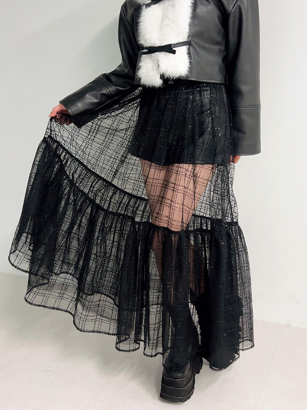 モデル:159cm(着用サイズ:FREE 着用カラー:BLK)