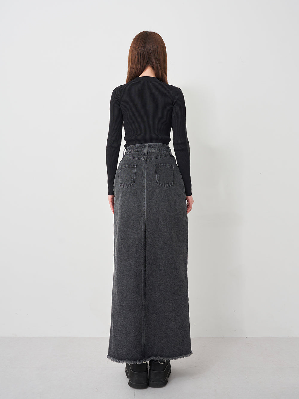 モデル:159cm(着用サイズ:FREE 着用カラー:BLK)