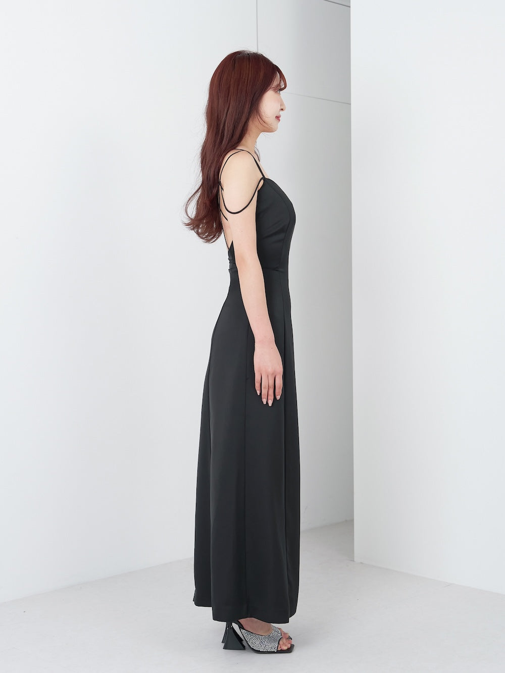 モデル:159cm(着用サイズ:FREE 着用カラー:BLK)