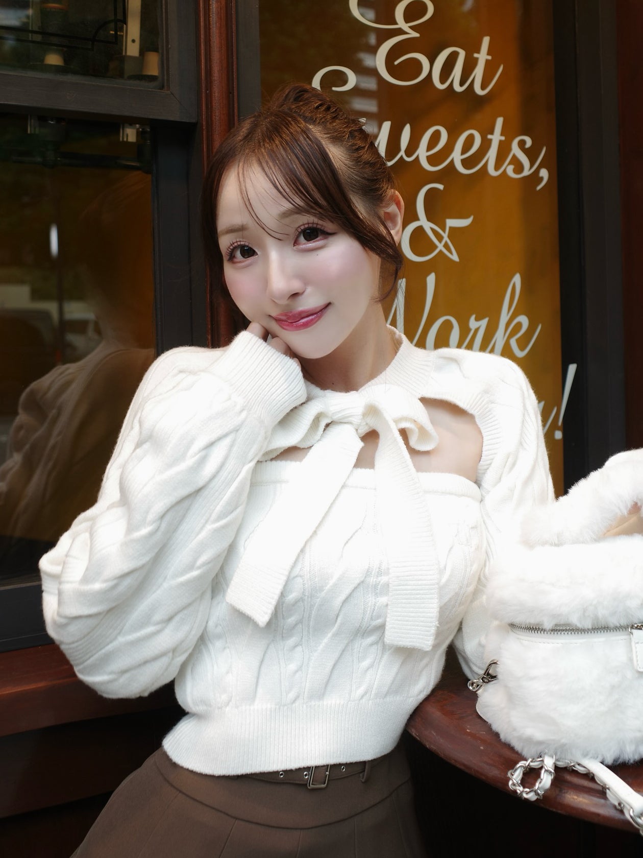 モデル:156cm(着用サイズ:FREE 着用カラー:WHT)