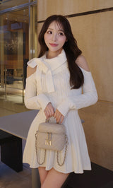 モデル:156cm(着用サイズ:FREE 着用カラー:IVO)