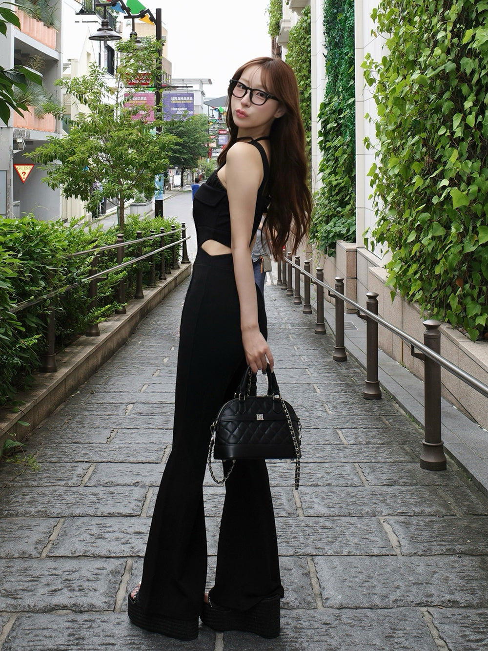 モデル:155cm(着用サイズ:F-S 着用カラー:BLK)