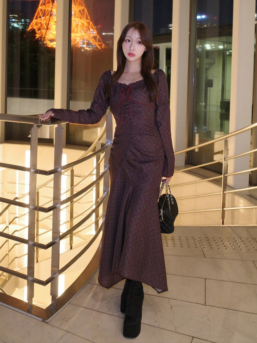 モデル:156cm(着用サイズ:FREE 着用カラー:GRY)