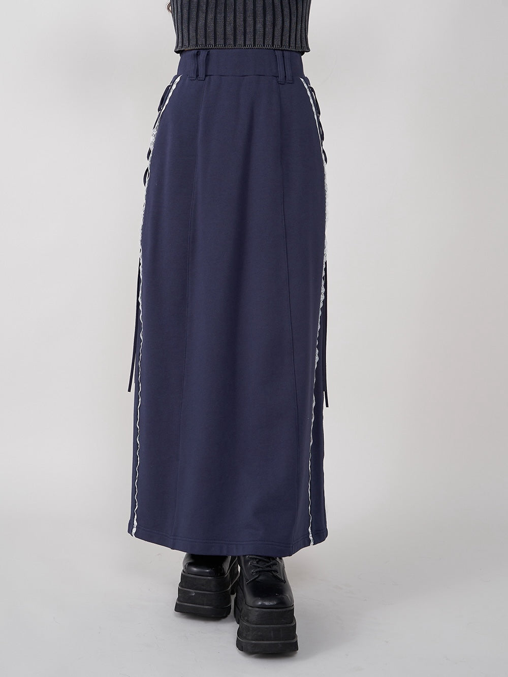 モデル:155cm(着用サイズ:FREE 着用カラー:NVY)