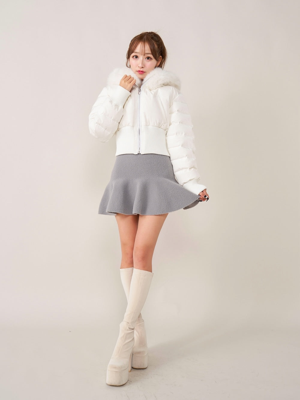 モデル:156cm(着用サイズ:FREE 着用カラー:WHT)
