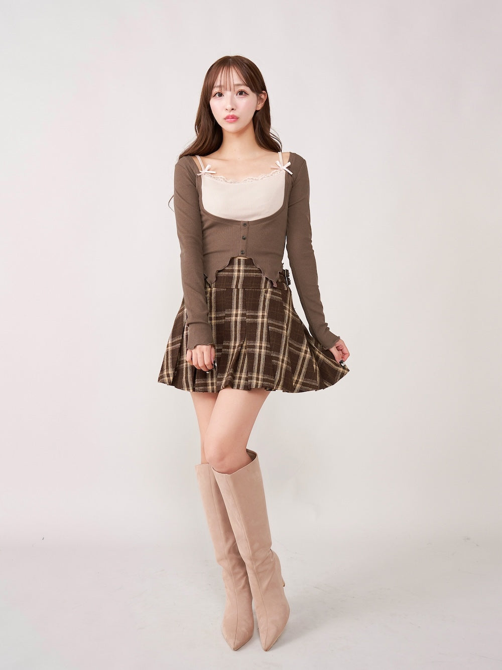 モデル:156cm(着用サイズ:S 着用カラー:BRN)