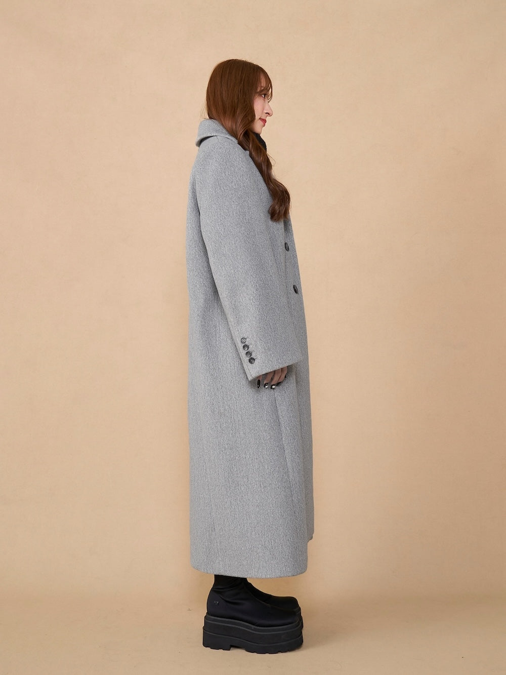 モデル:156cm(着用サイズ:FREE 着用カラー:GRY)