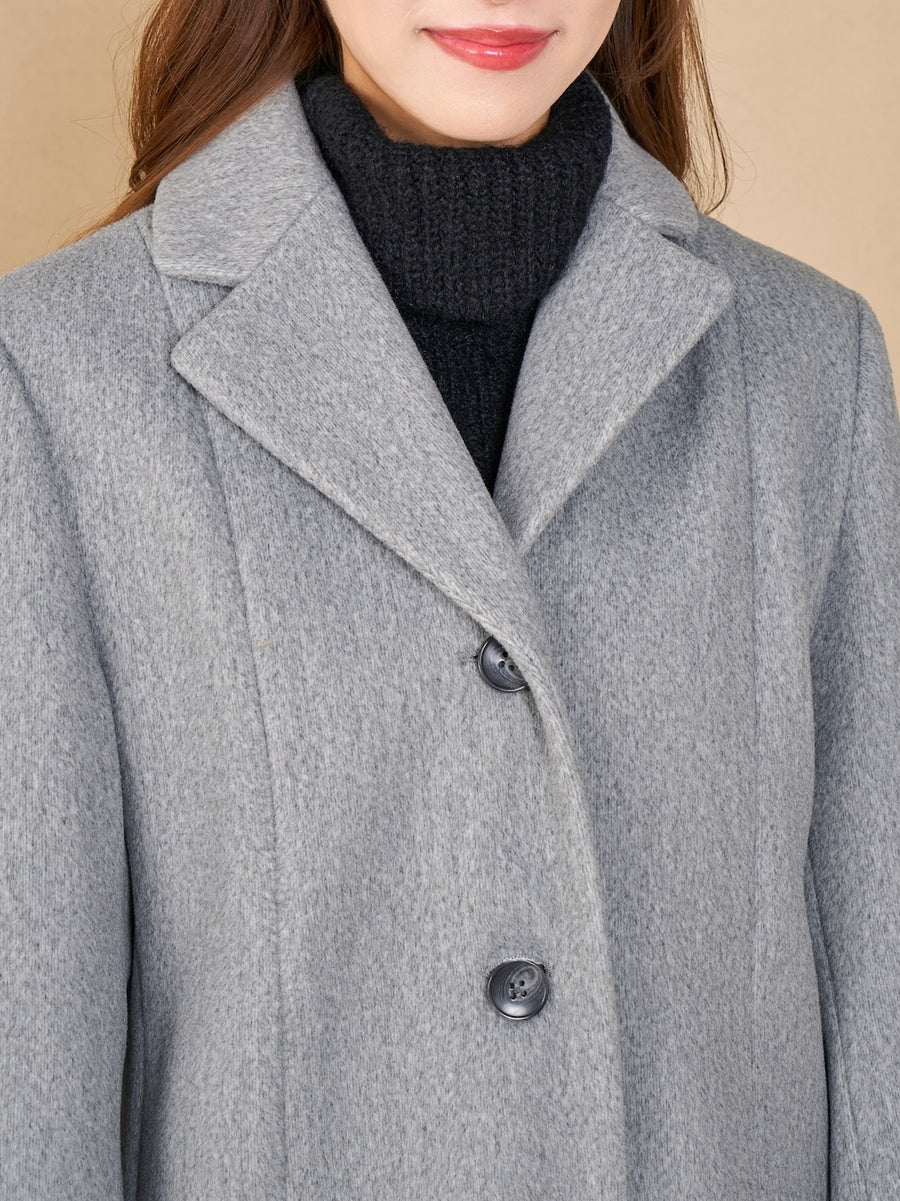モデル:156cm(着用サイズ:FREE 着用カラー:GRY)