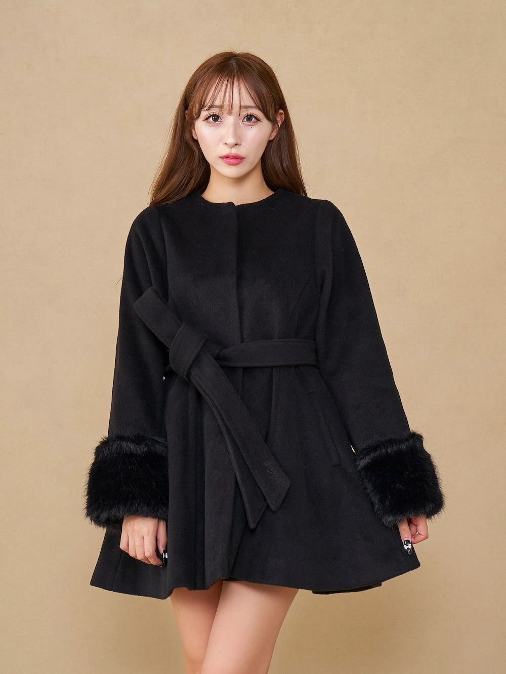 モデル:156cm(着用サイズ:FREE 着用カラー:BLK)