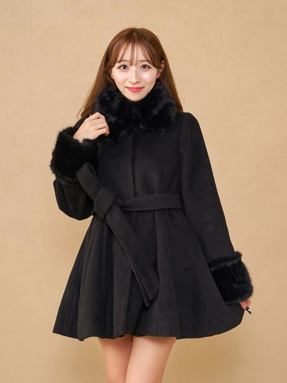 モデル:156cm(着用サイズ:FREE 着用カラー:BLK)