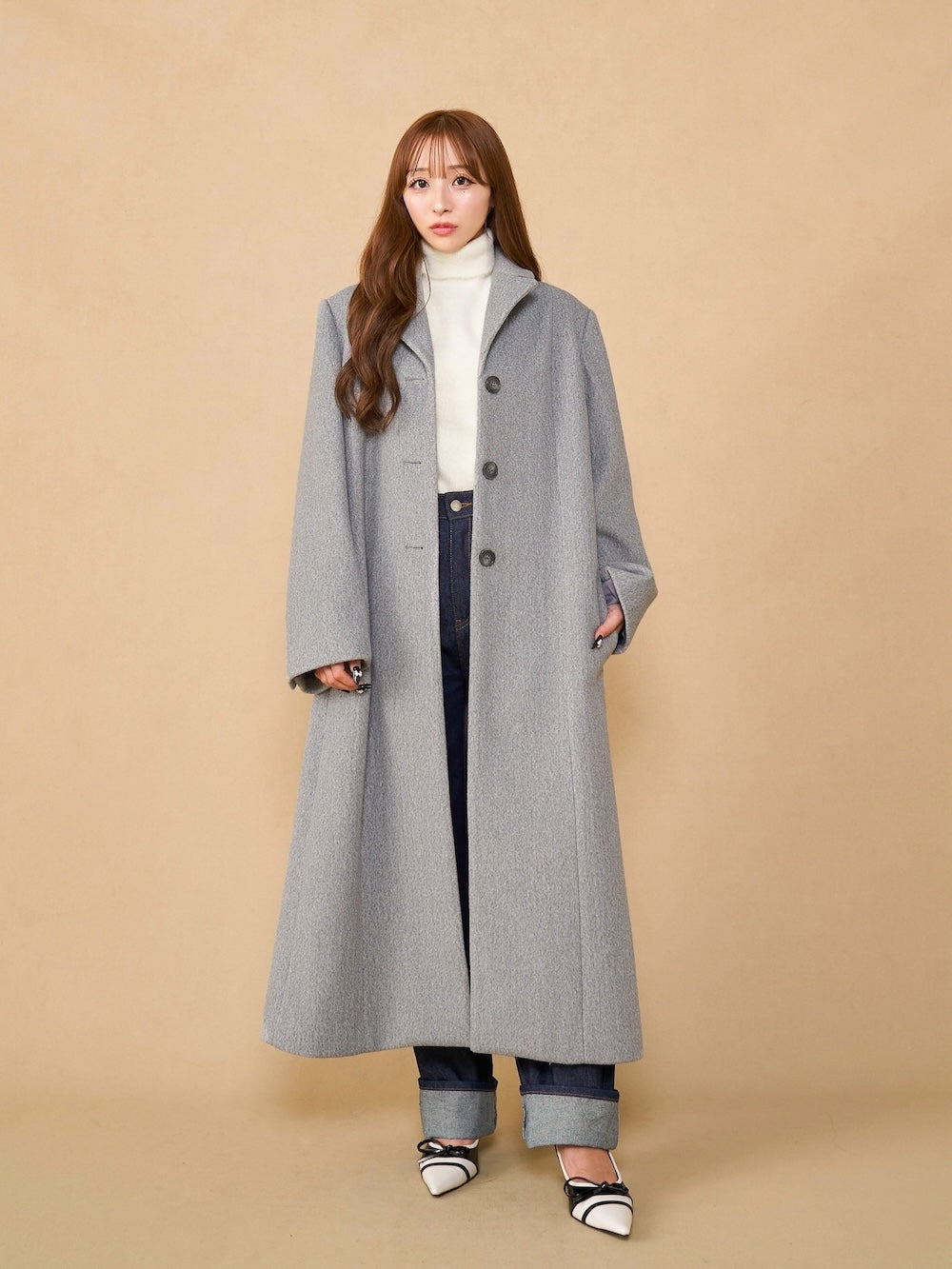 モデル:156cm(着用サイズ:FREE 着用カラー:GRY)