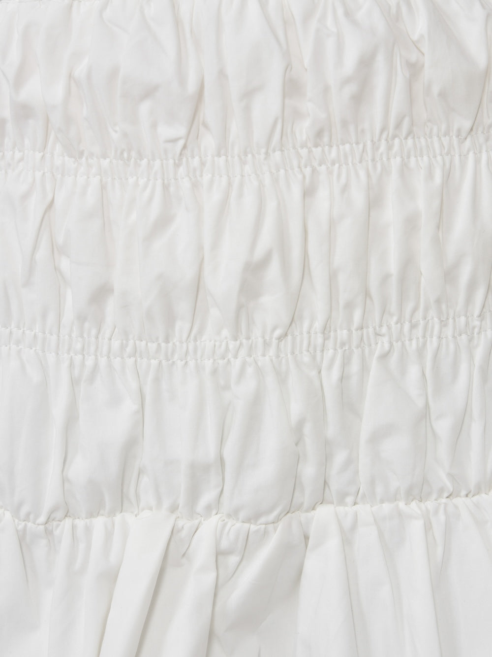 モデル:158cm(着用サイズ:FREE 着用カラー:WHT)