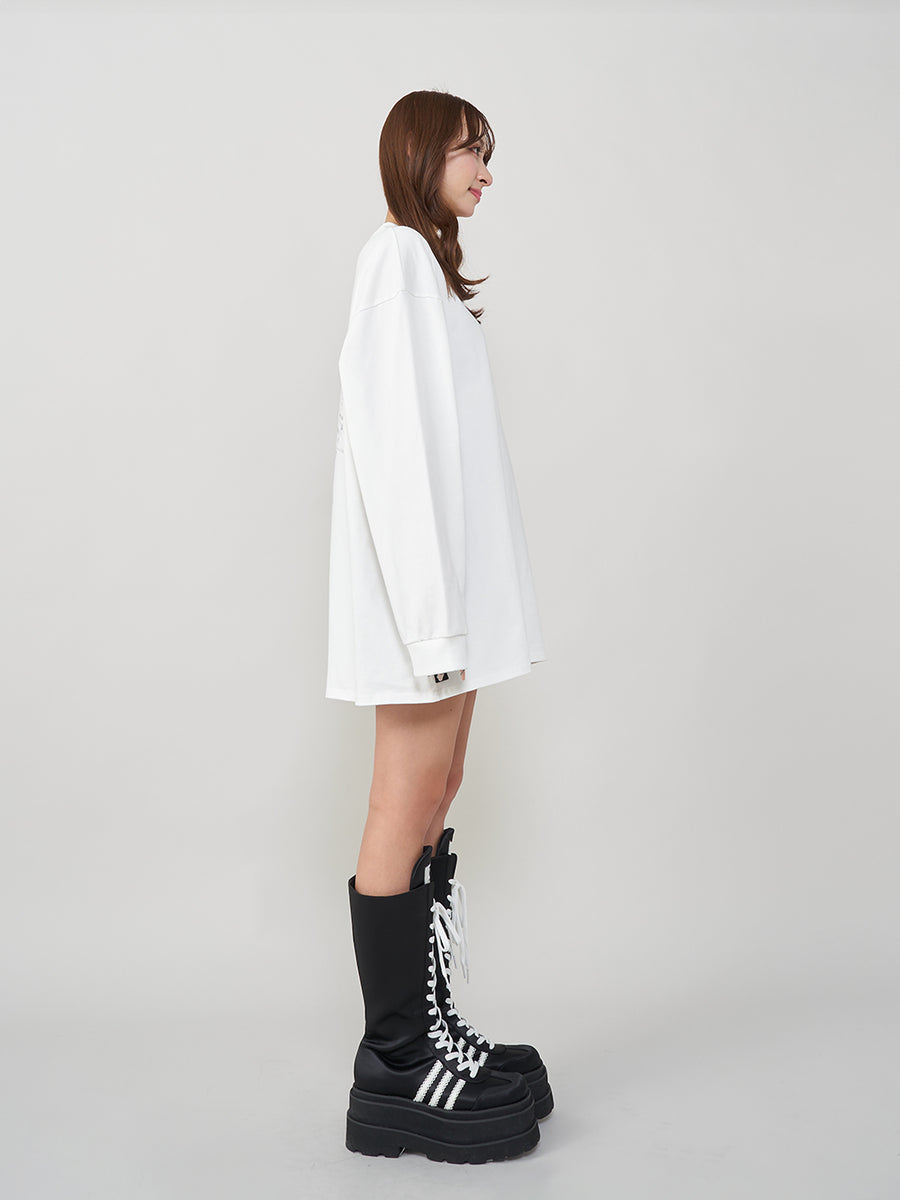 モデル:156cm(着用サイズ:FREE 着用カラー:WHT)