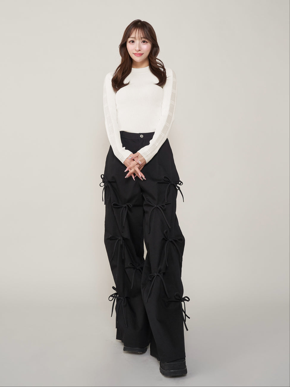モデル:156cm(着用サイズ:FREE 着用カラー:WHT)