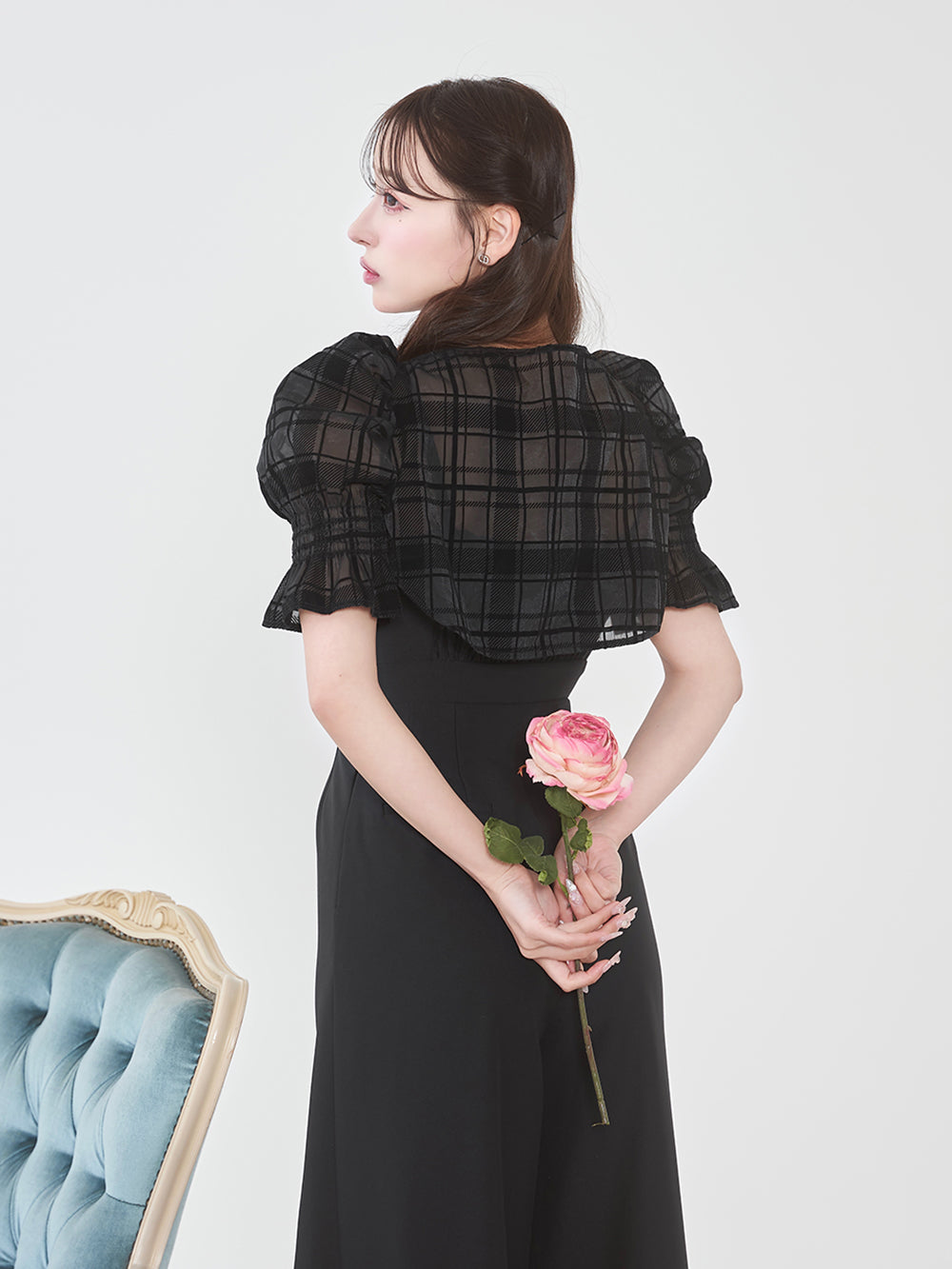 モデル:156cm(着用サイズ:FREE 着用カラー:BLK)